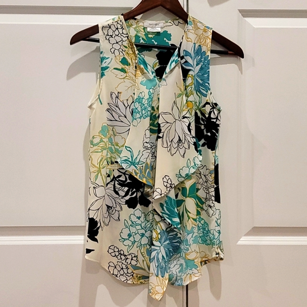 Cute flowy Van Heusen sleeveless top